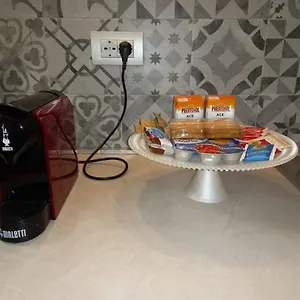 https://residenza-amelia.emilia-romagnahotels.net