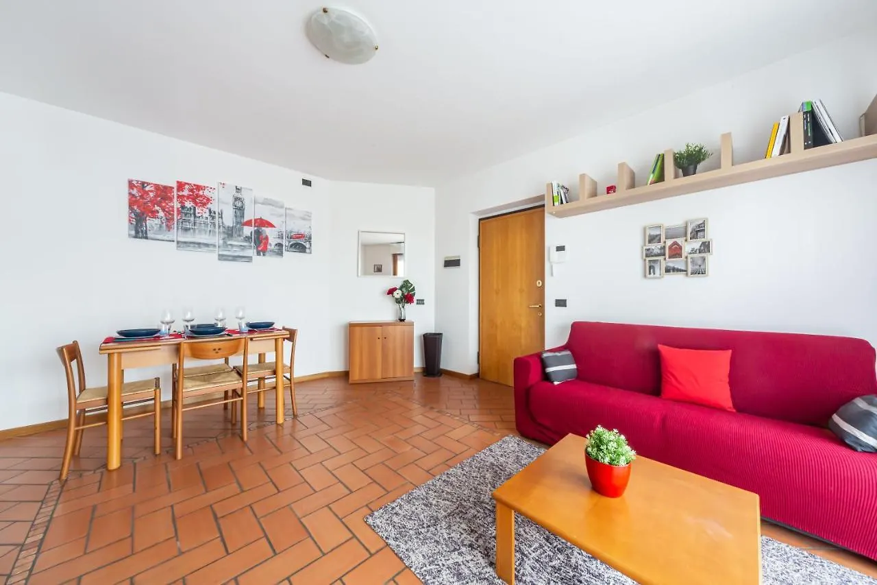 Ferienwohnung Cozy Apt - Private Parking & Terrace Mailand