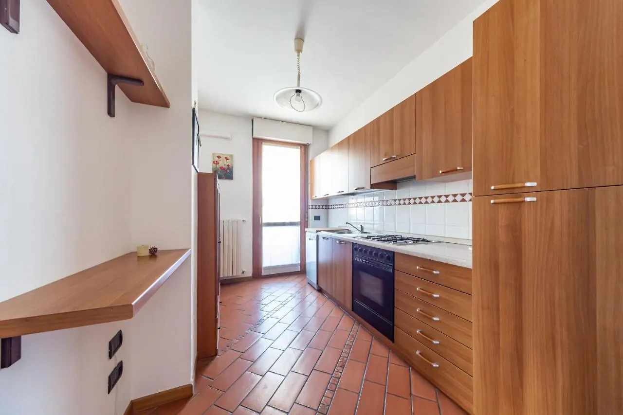 Appartement Cozy Apt - Private Parking & Terrace à Milan
