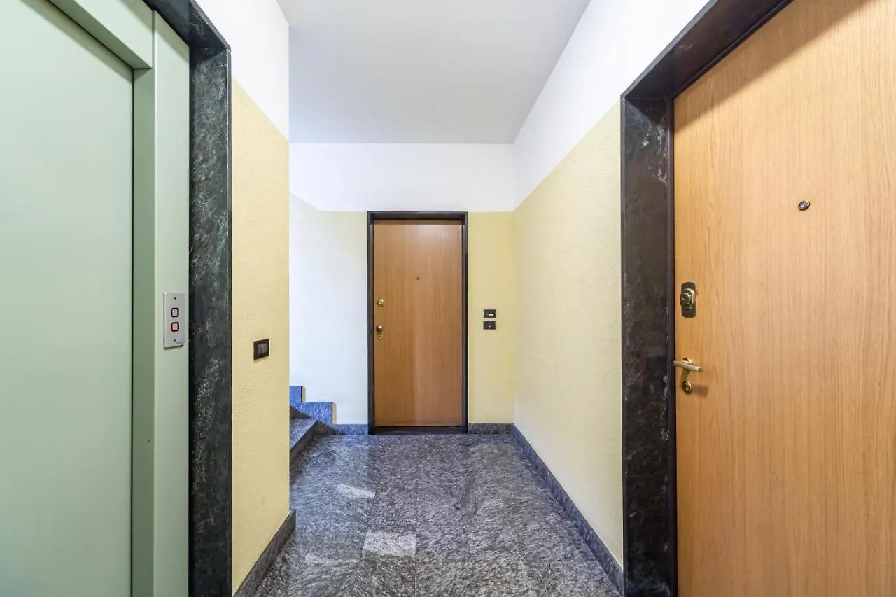 Appartement Cozy Apt - Private Parking & Terrace à Milan